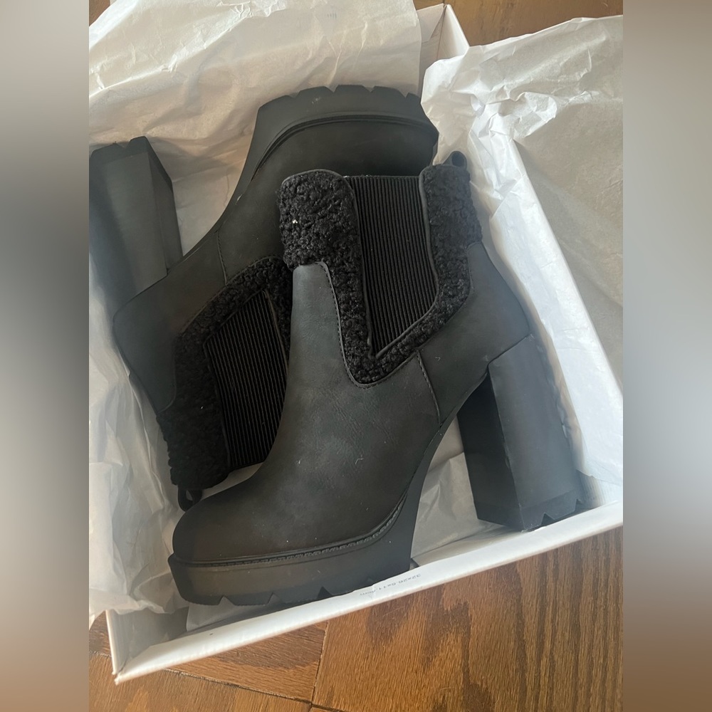 Dolce Vita Dilla Black bootie